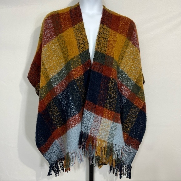 Sonoma Accessories - New with tags blanket scarf / shawl/ poncho in fall colors